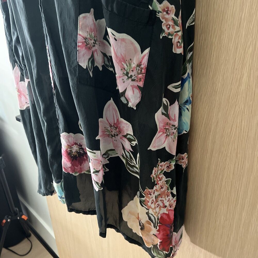 Johnny Was Black Floral V-Neck Dress Size Small Oversized Button Down Rayon - Picture 6 of 9